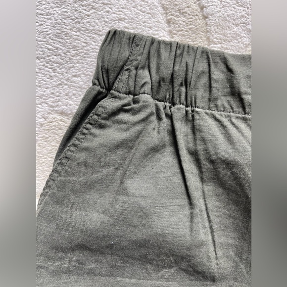 Uniqlo linen cotton relaxed shorts - Picture 5 of 7